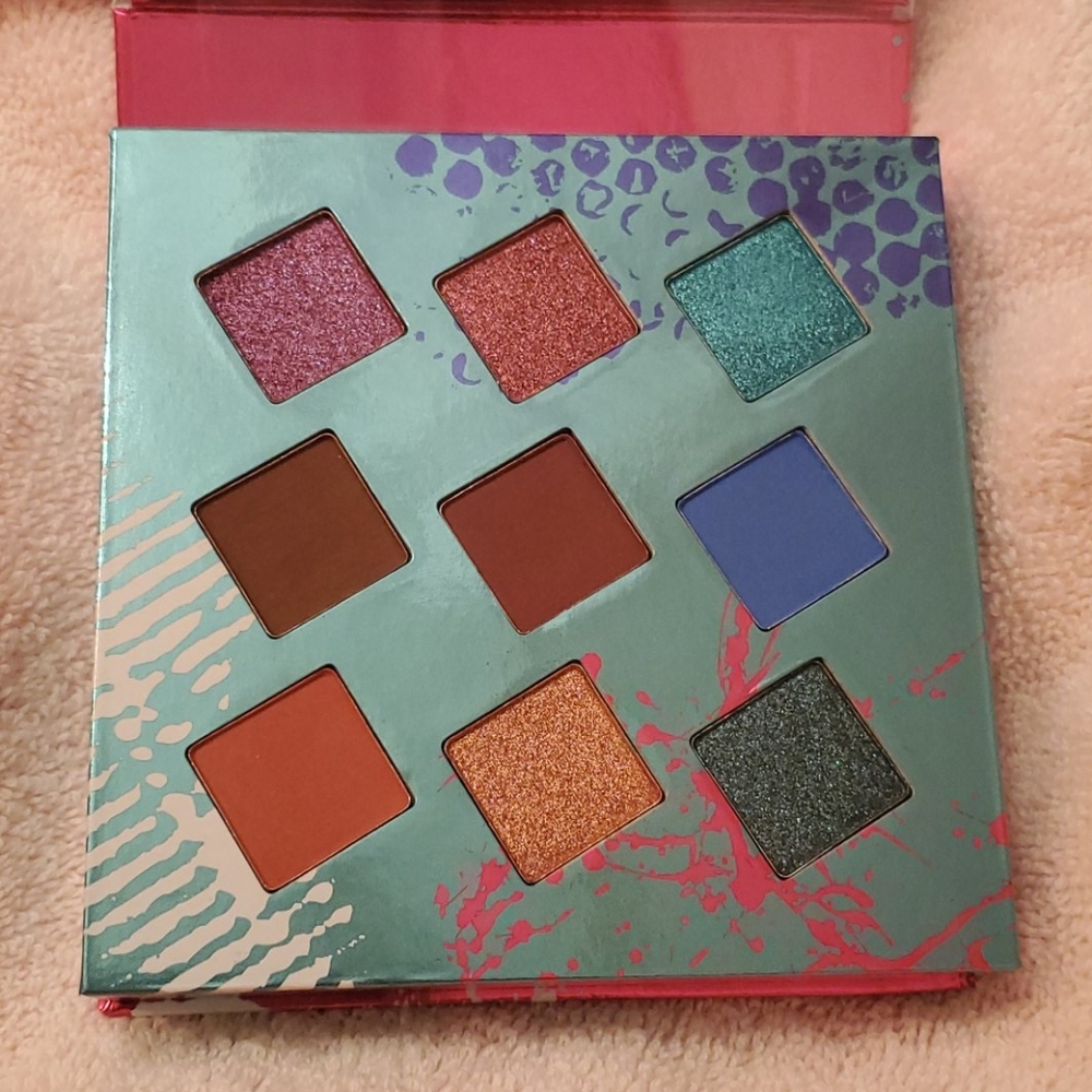 Make up - Picture 2 of 4